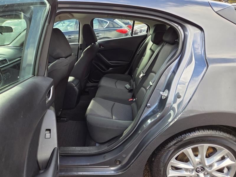 mazda Mazda3 2015 - 12