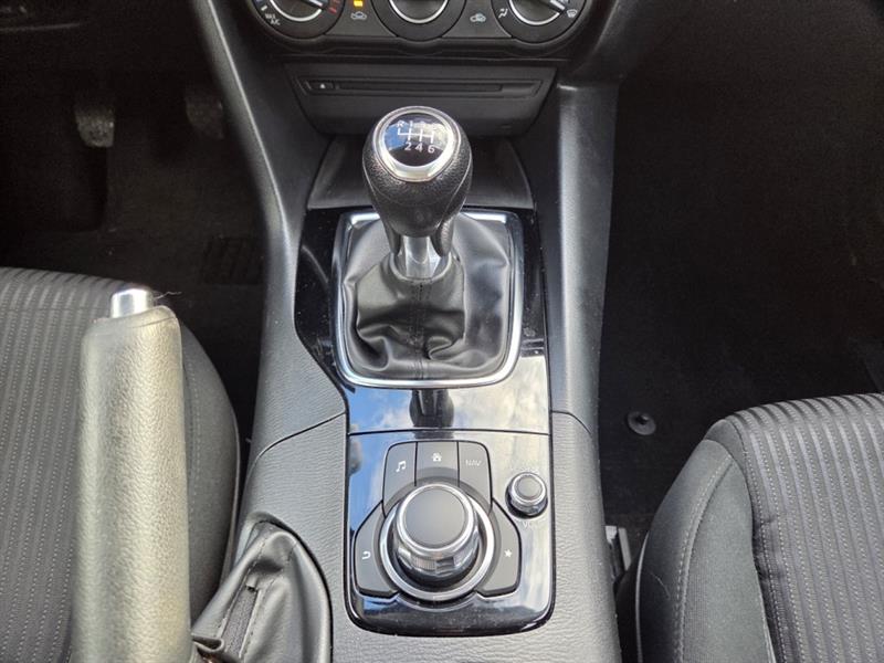 mazda Mazda3 2015 - 16