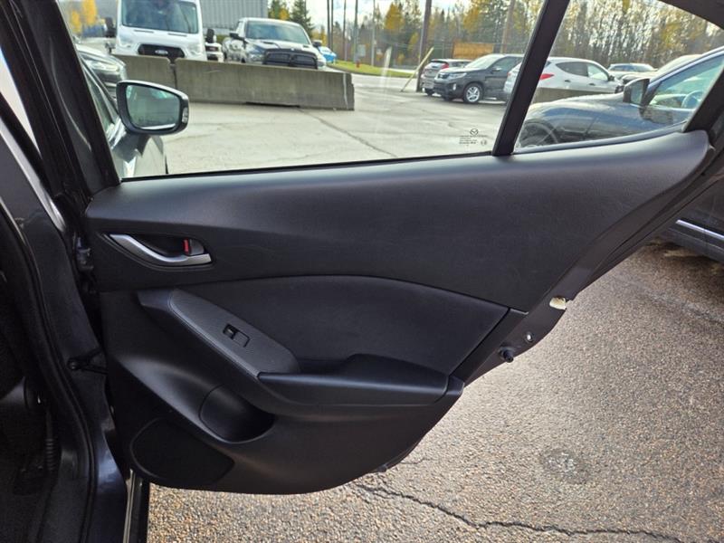 mazda Mazda3 2015 - 22