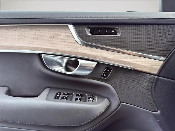 volvo XC90 2025 - 16