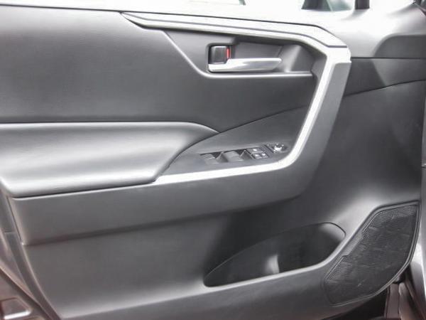 toyota RAV4 2021 - 8