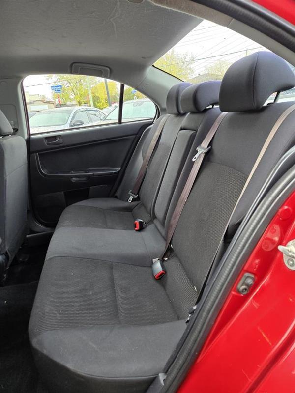 mitsubishi Lancer 2017 - 13