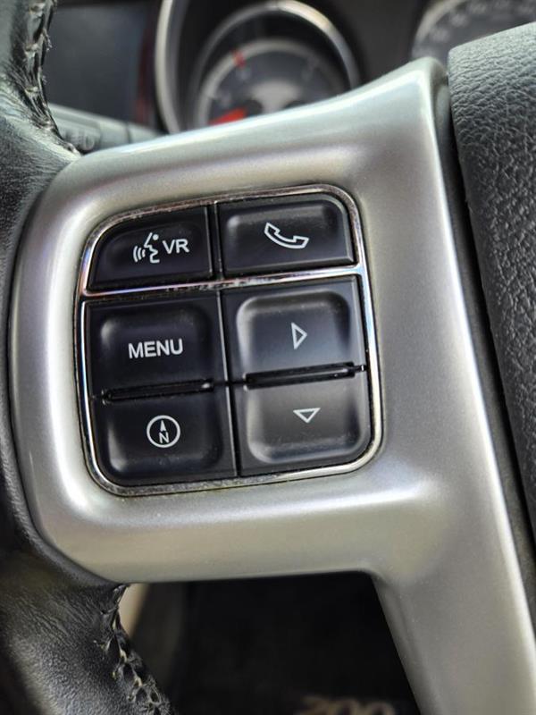 chrysler 200 2011 - 18