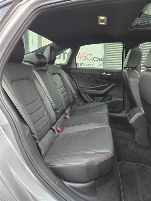 volkswagen Jetta 2019 - 12