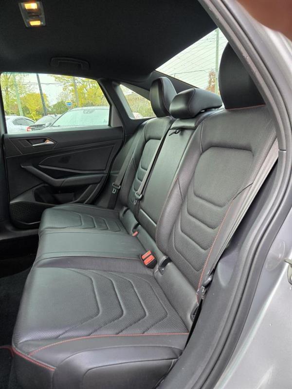 volkswagen Jetta 2019 - 14