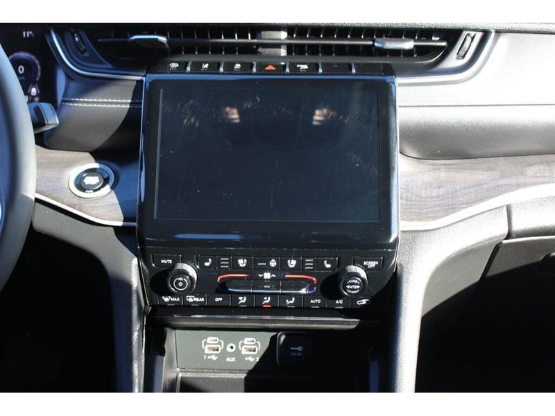 jeep Grand Cherokee 2023 - 32