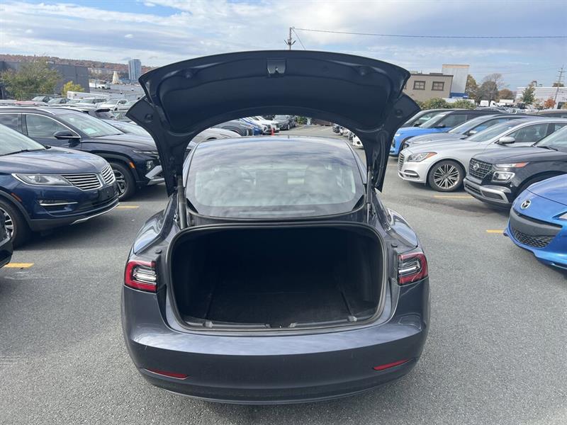 tesla Model 3 2023 - 8