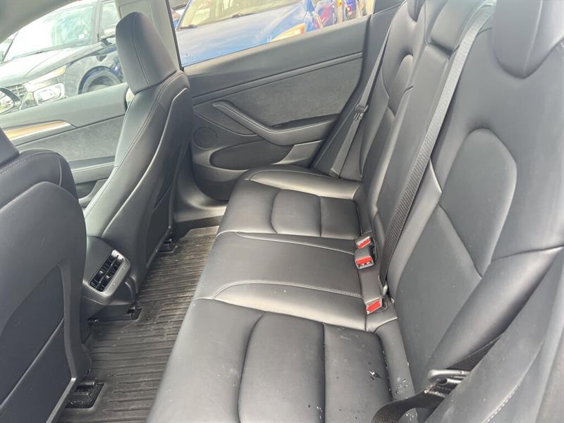 tesla Model 3 2023 - 13