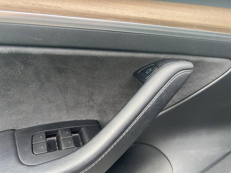 tesla Model 3 2023 - 15