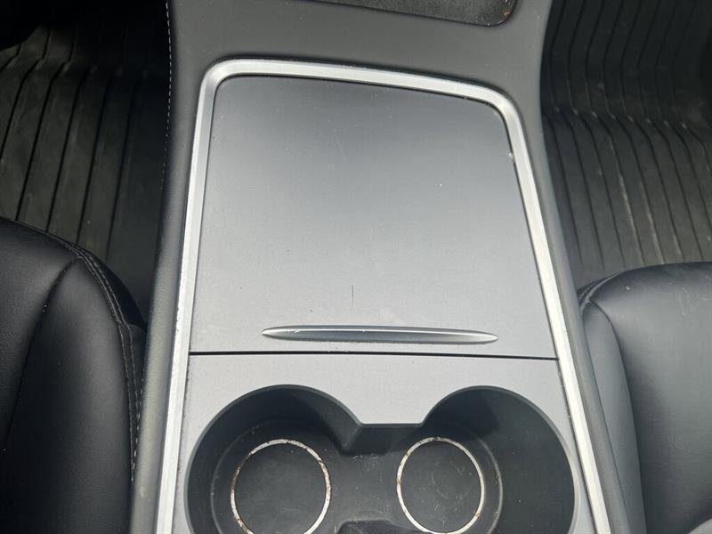 tesla Model 3 2023 - 21