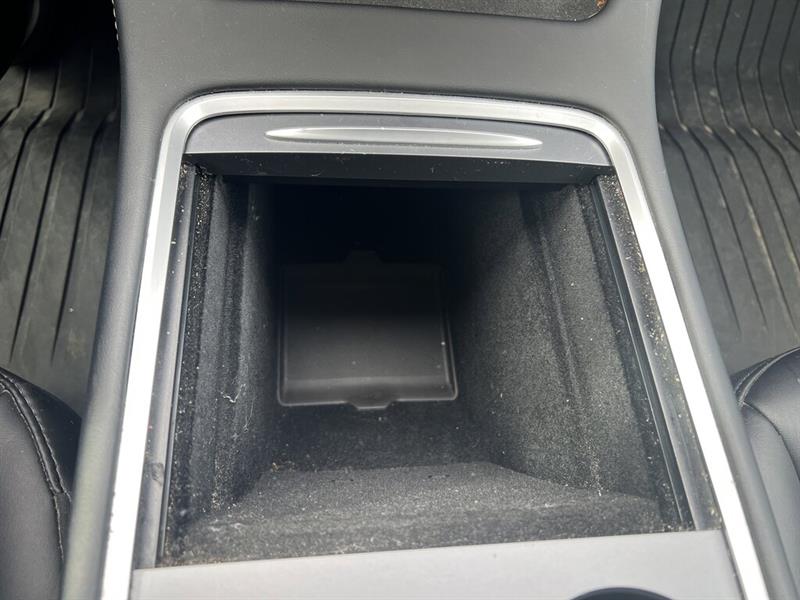 tesla Model 3 2023 - 22