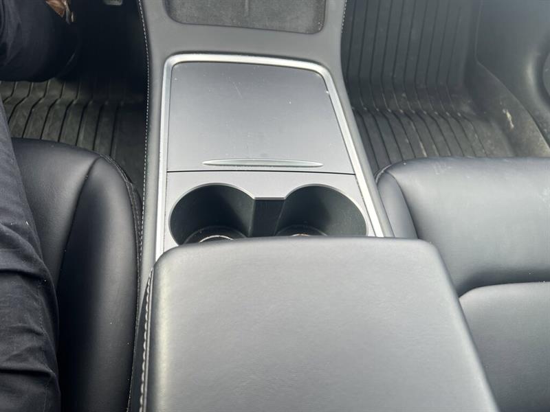 tesla Model 3 2023 - 23