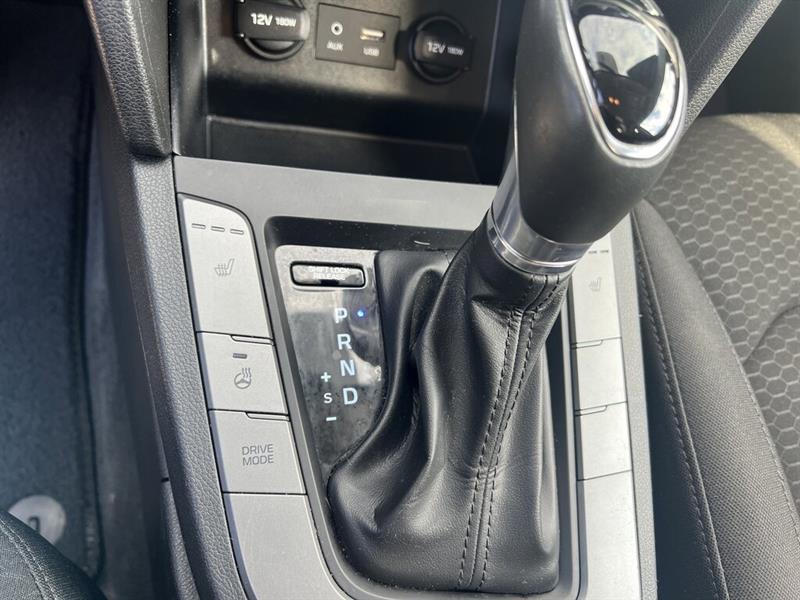 hyundai Elantra 2020 - 17