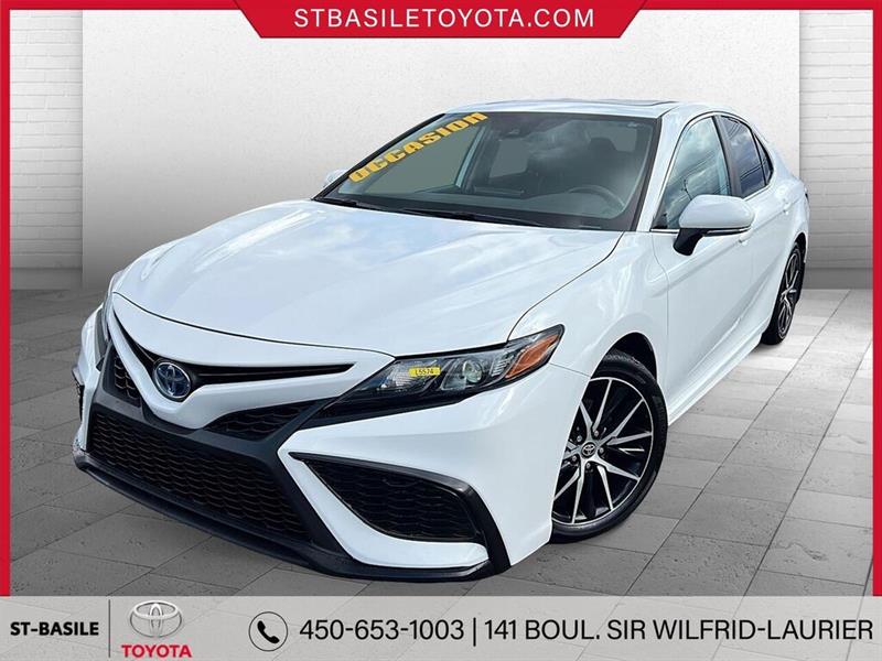 toyota Camry SE HYBRIDE 2023