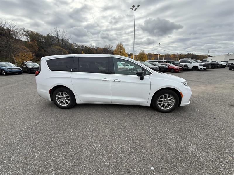 chrysler Pacifica 2024 - 4