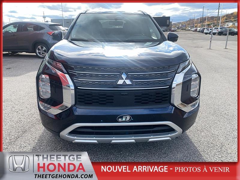 mitsubishi Outlander 2022 - 3