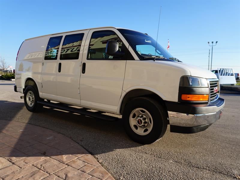 gmc Savana Cargo Van 2023 - 10