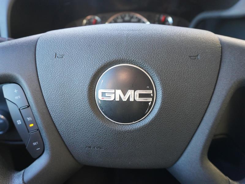 gmc Savana Cargo Van 2023 - 12