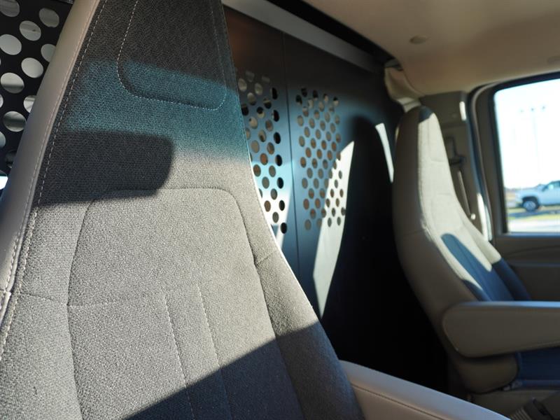 gmc Savana Cargo Van 2023 - 20