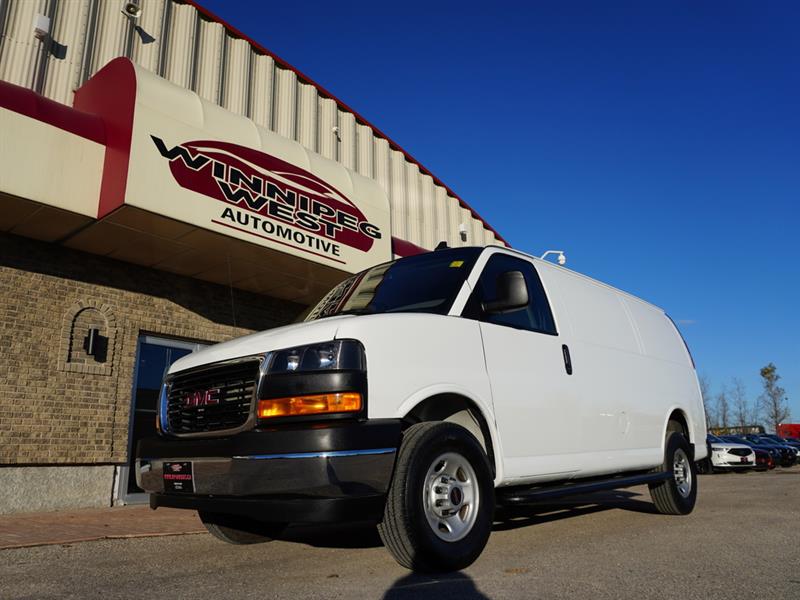 gmc Savana Cargo Van 2023 - 31