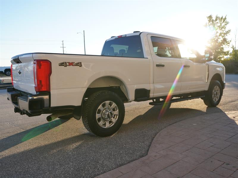 ford F-250 2023 - 11