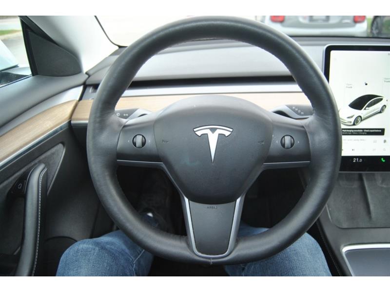 tesla Model 3 2022 - 14