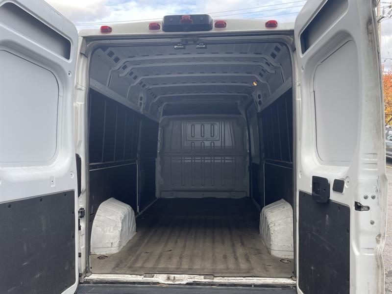 ram ProMaster fourgonnette utilitaire 2023 - 11