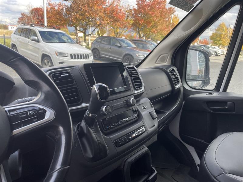 ram ProMaster fourgonnette utilitaire 2023 - 14