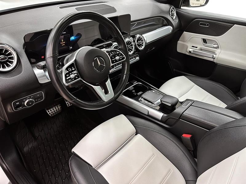 mercedes-benz GLB 2022 - 14