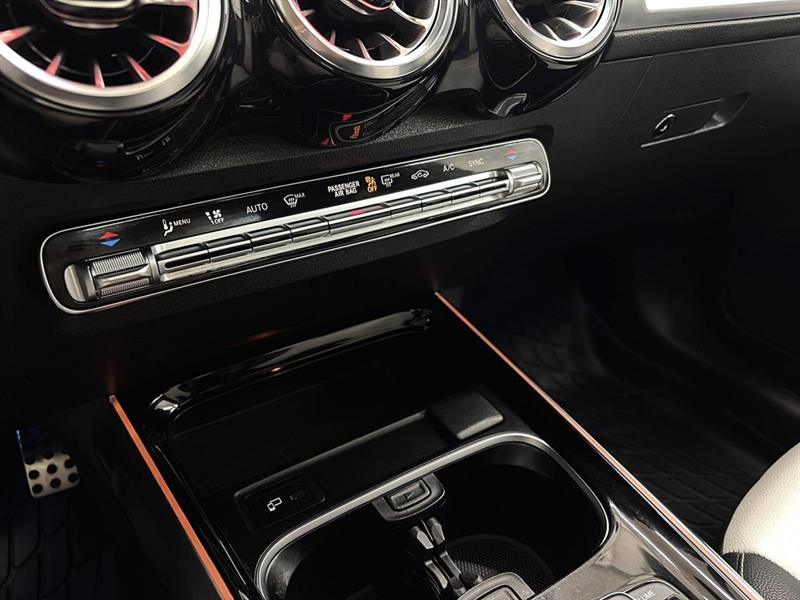 mercedes-benz GLB 2022 - 17