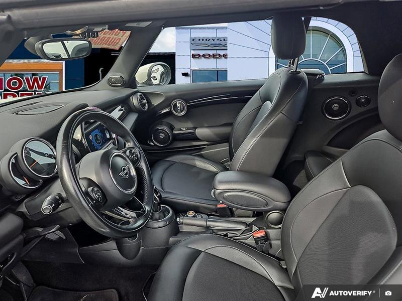 mini cabriolet 2020 - 13