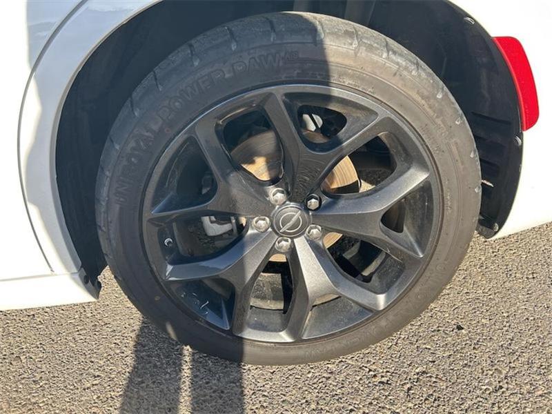 chrysler 300 2022 - 10