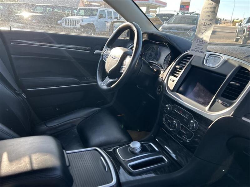 chrysler 300 2022 - 11