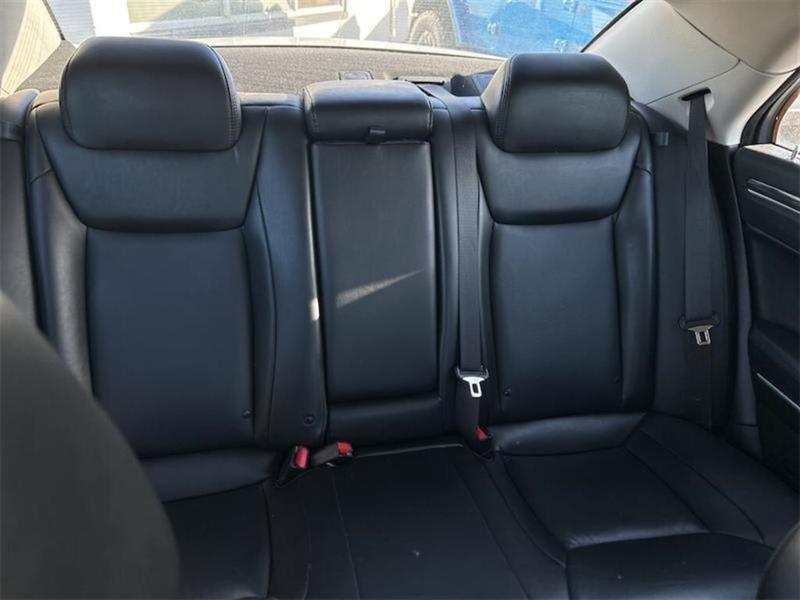 chrysler 300 2022 - 15