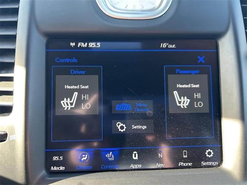 chrysler 300 2022 - 30