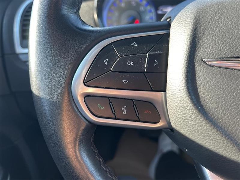 chrysler 300 2022 - 31