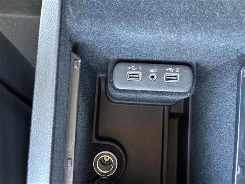 chrysler 300 2022 - 33