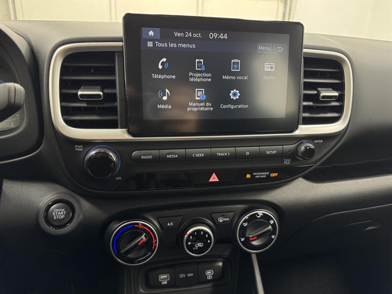 hyundai Venue 2023 - 26