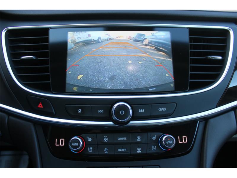 buick LaCrosse 2017 - 10