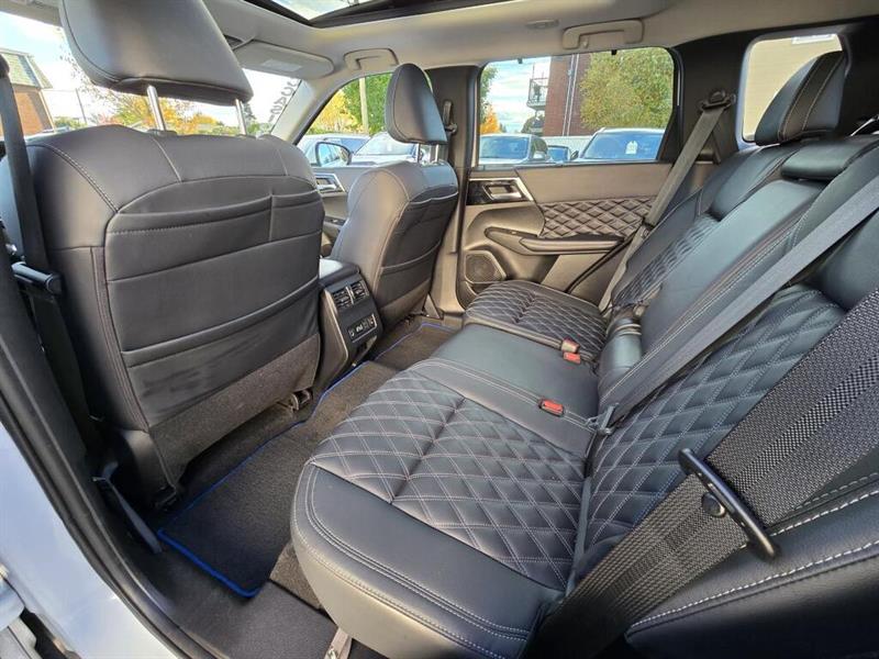 mitsubishi Outlander rechargeable 2023 - 12