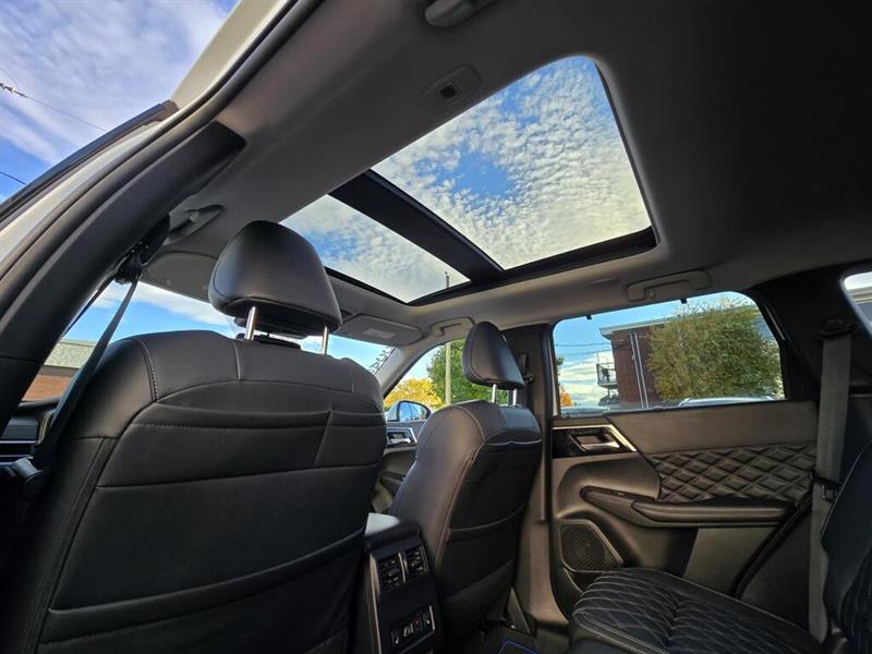 mitsubishi Outlander rechargeable 2023 - 13