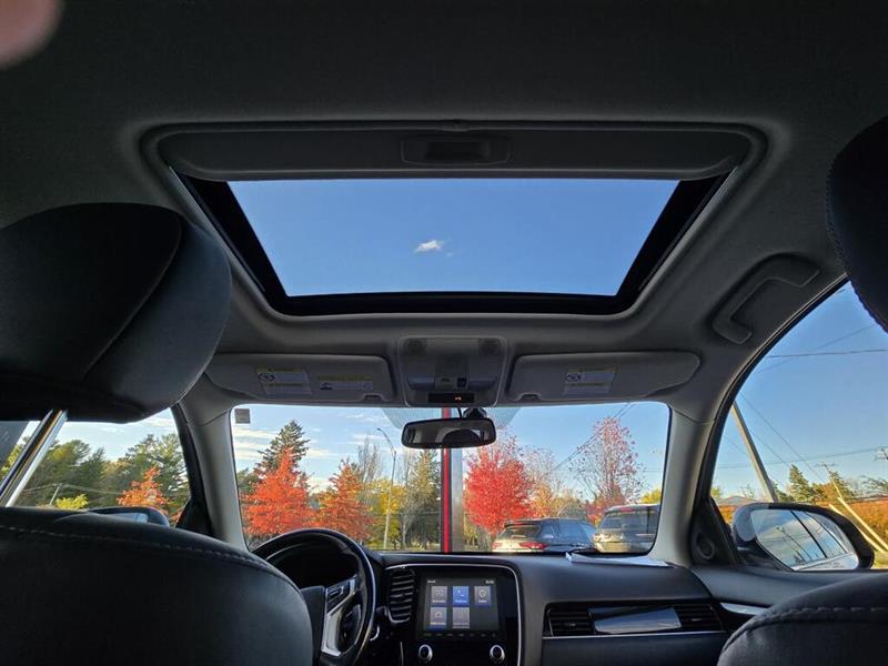 mitsubishi Outlander rechargeable 2022 - 13