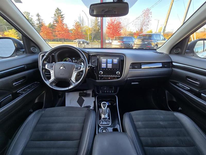 mitsubishi Outlander rechargeable 2022 - 14