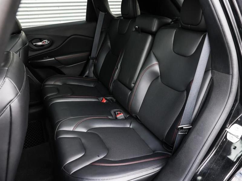 jeep Cherokee 2021 - 24