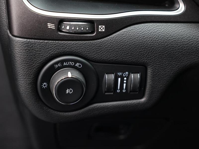 jeep Cherokee 2021 - 30