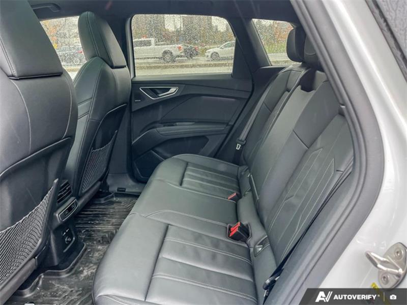 audi Q4 e-tron 2022 - 17