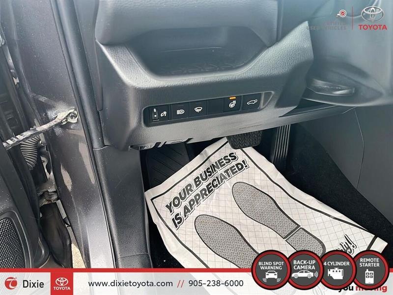 toyota RAV4 2022 - 16