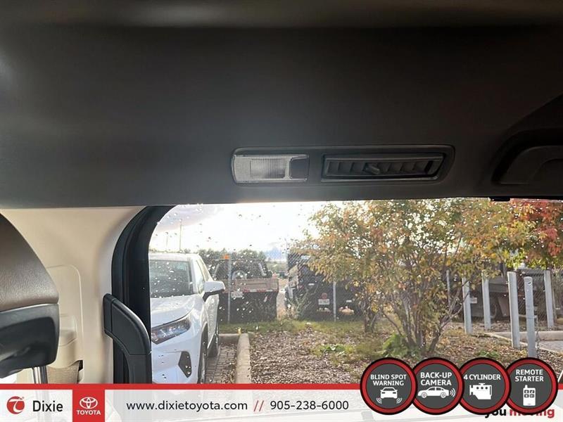 toyota Sienna 2021 - 27