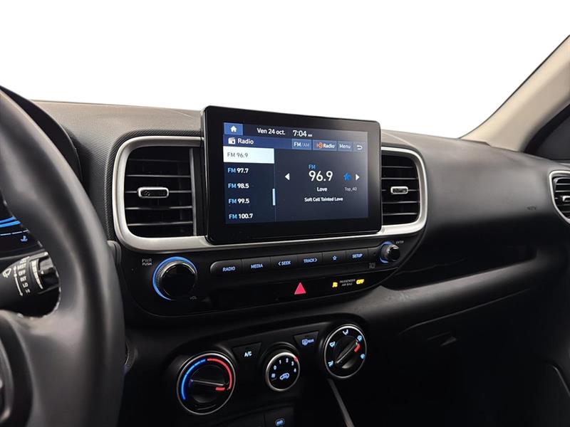 hyundai Venue 2023 - 21