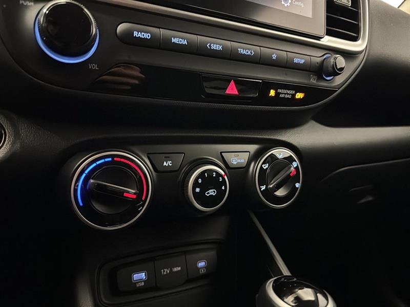 hyundai Venue 2023 - 26